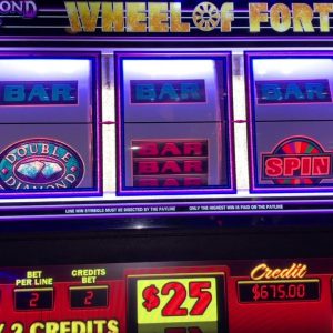 25 Diamonds Slots